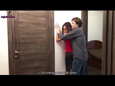 ❤️ સેક્સી રિયલ્ટર તેણીના એપાર્ટમેન્ટને વેચતી વખતે તેણીની ચુતને કામુક રીતે ધક્કો મારે છે અને ફક્સ કરે છે - ક્રેમ્પાઇ ️  સેક્સ  ❤